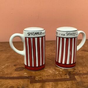 Popcorn Seasoning Sprinkle Shaker Salt Pepper Red White Striped  4" tall